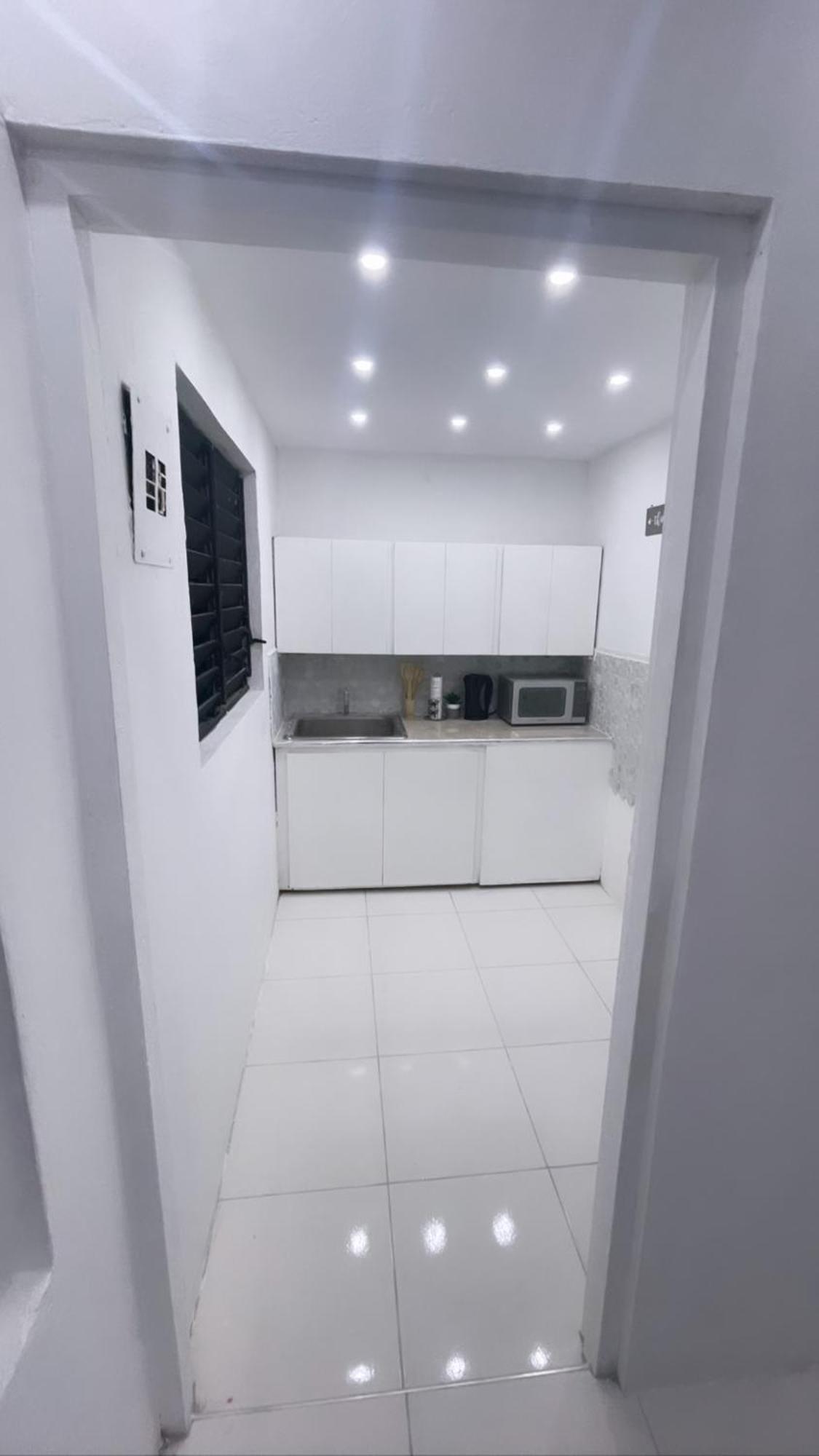 Queens Palace -Montego Bay Airport Suite Ngoại thất bức ảnh